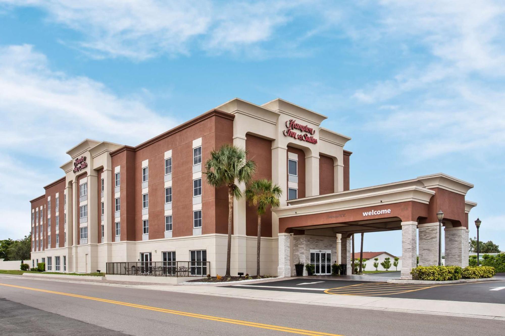 Hampton Inn & Suites Cape Coral / Fort Myers Exteriör bild